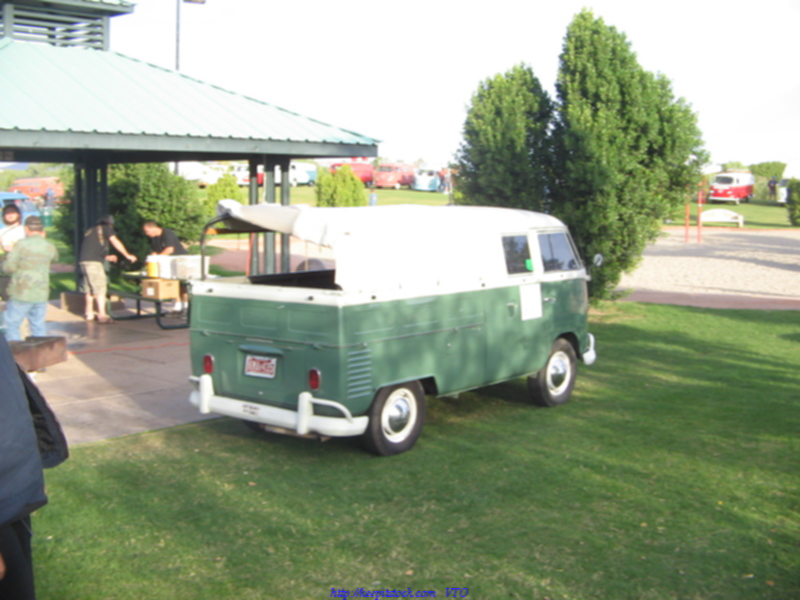 busesbytheriver2006 (2).jpg