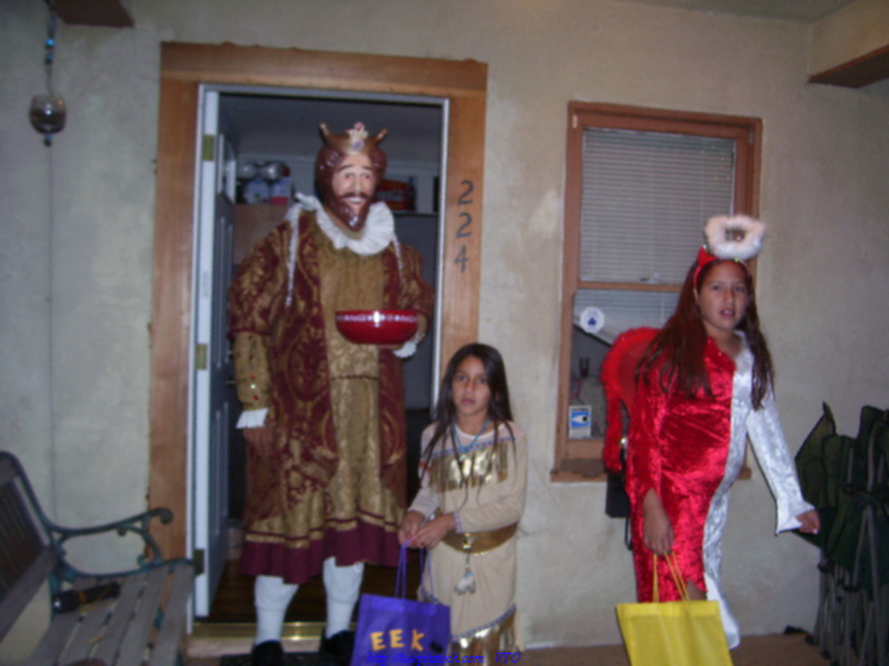 Holloween 2006 026.jpg