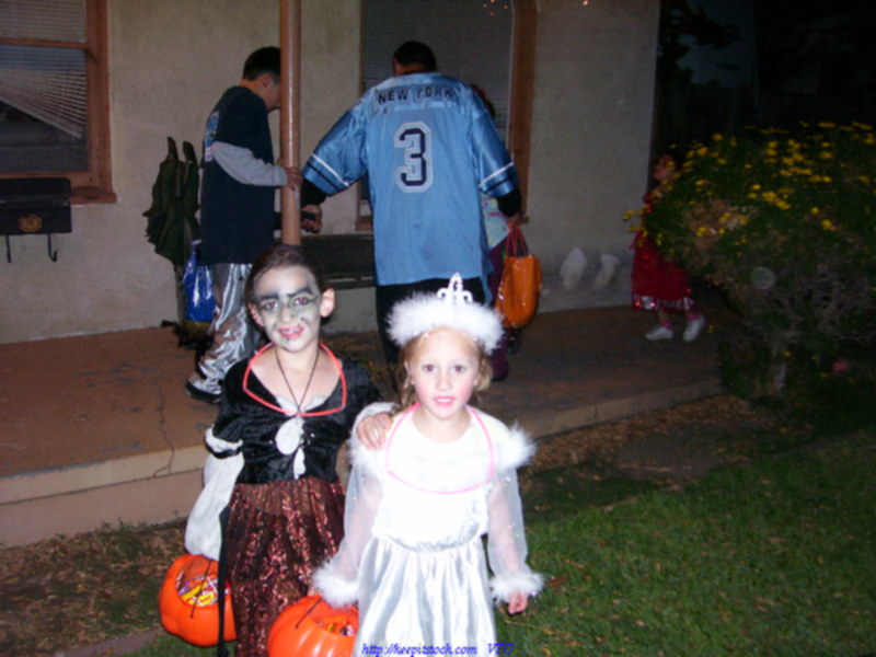 Holloween 2006 046.jpg