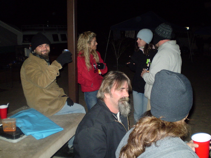 BusesByTheBridge2008049.jpg