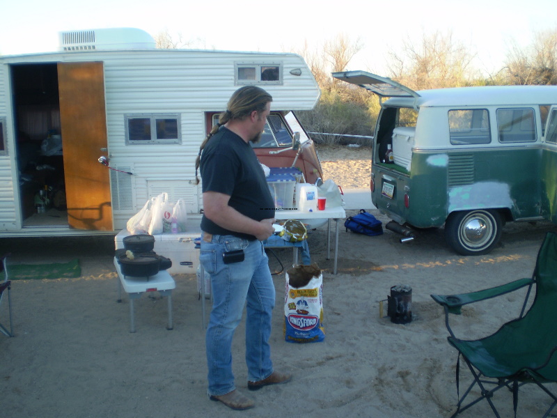 BusesByTheBridge2008118.jpg
