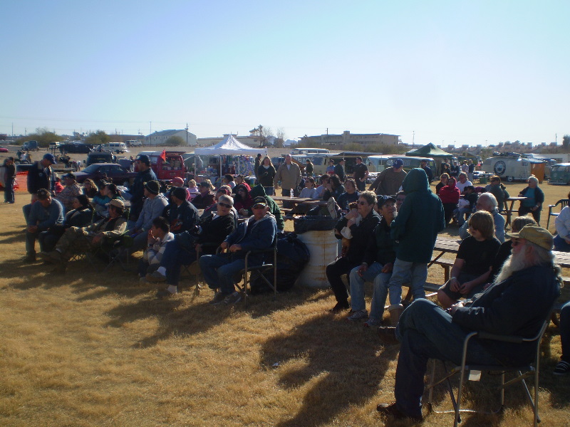 BusesByTheBridge2008150.jpg