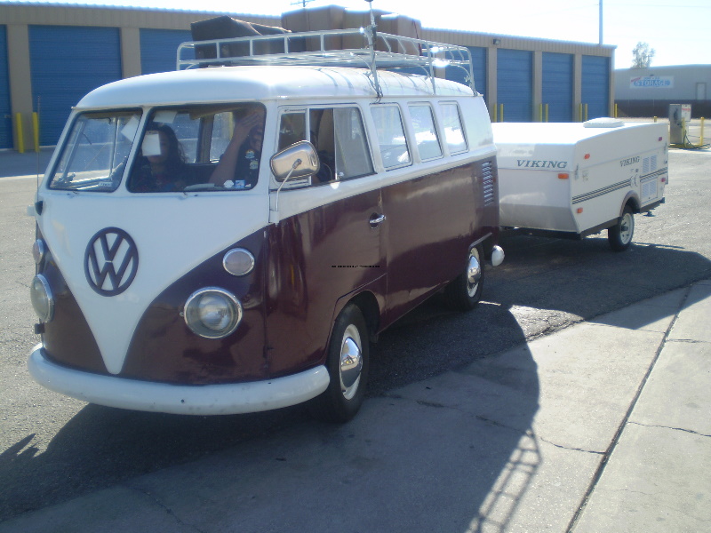 BusesByTheBridge2008186.jpg