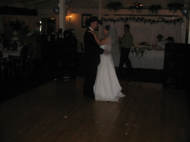 box_on_wheel_wedding.... 070.jpg