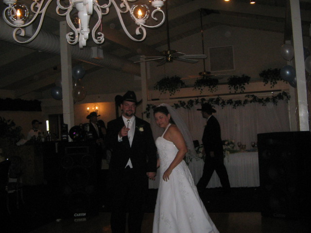 box_on_wheel_wedding.... 077.jpg