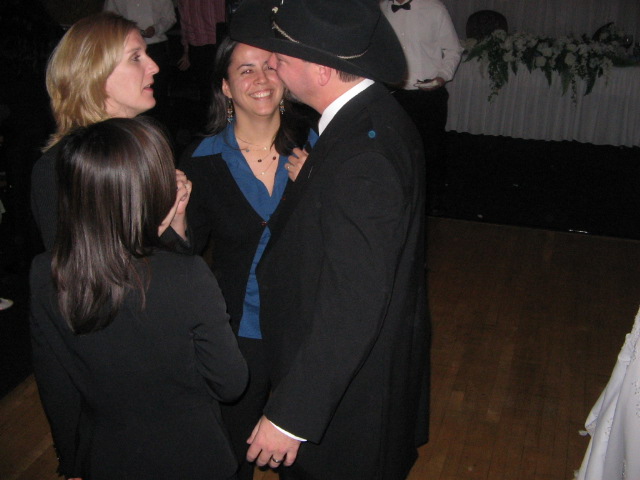 box_on_wheel_wedding.... 211.jpg