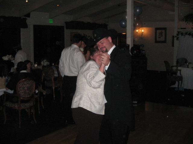 box_on_wheel_wedding.... 214.jpg
