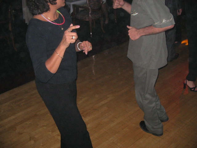 box_on_wheel_wedding.... 223.jpg