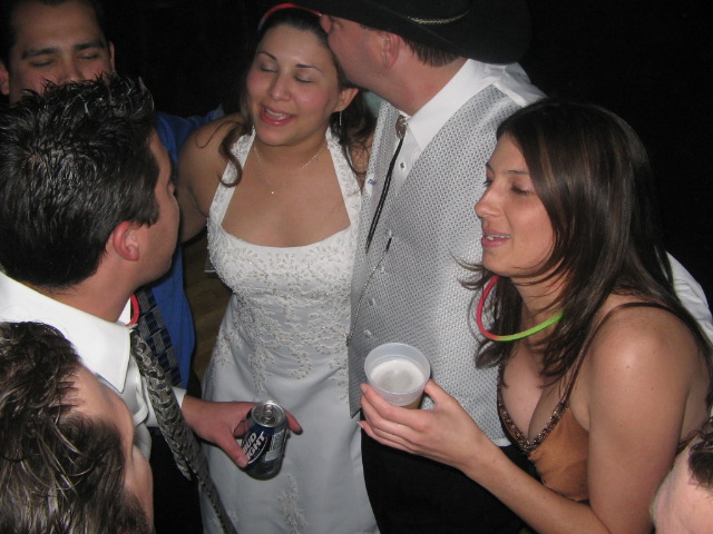 box_on_wheel_wedding.... 229.jpg