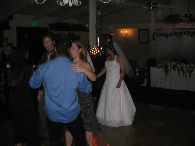 box_on_wheel_wedding.... 251.jpg
