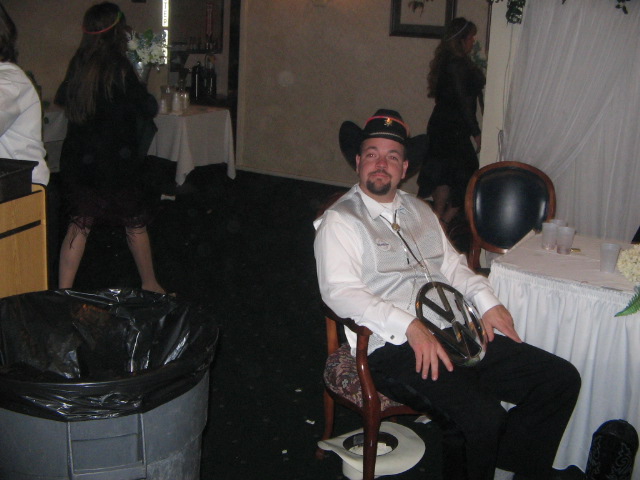 box_on_wheel_wedding.... 259.jpg